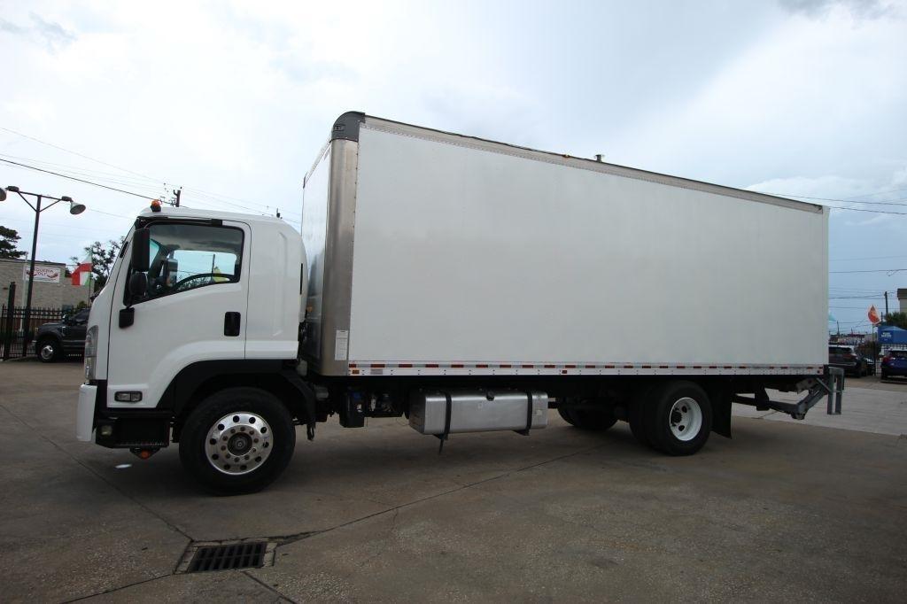 Isuzu Trucks FTR  2019