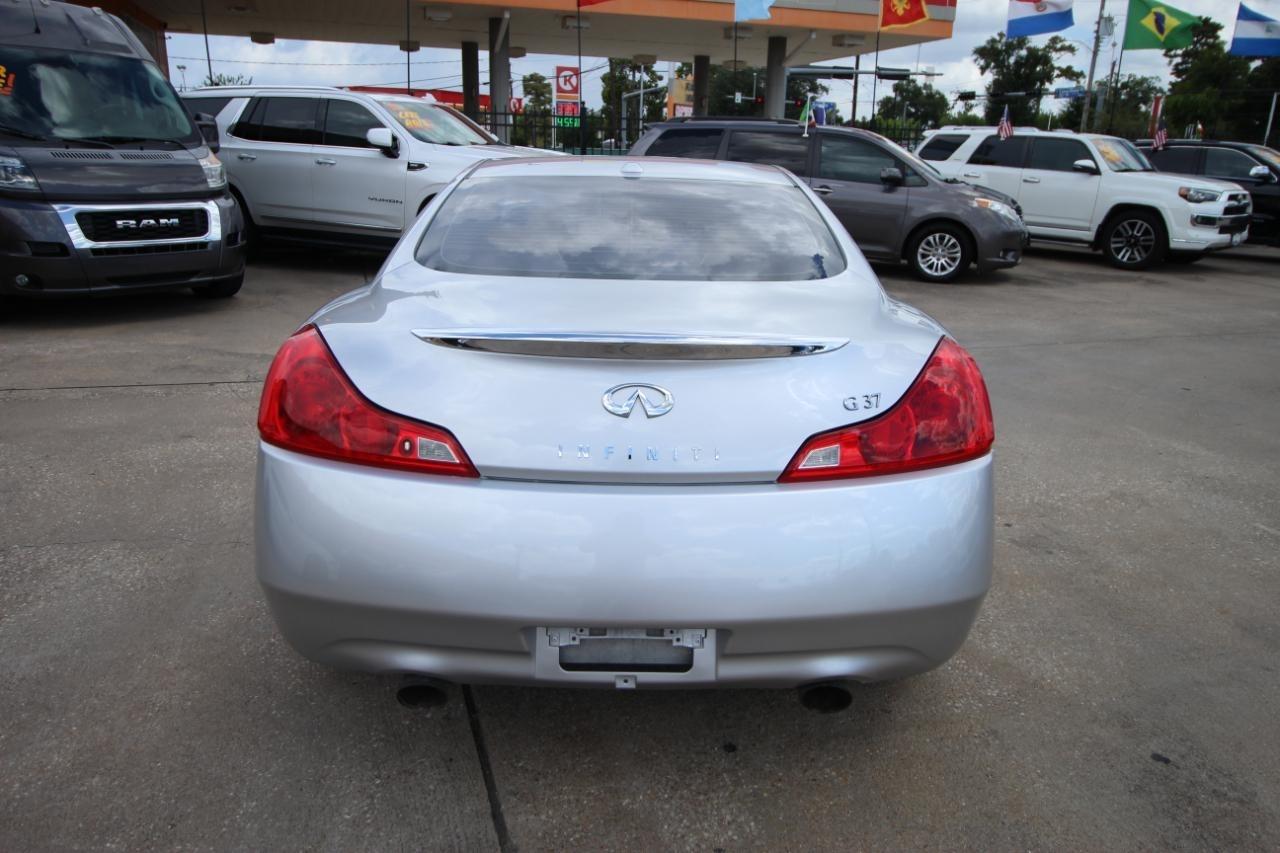 Infiniti G Coupe G37 Sport 6MT 2009