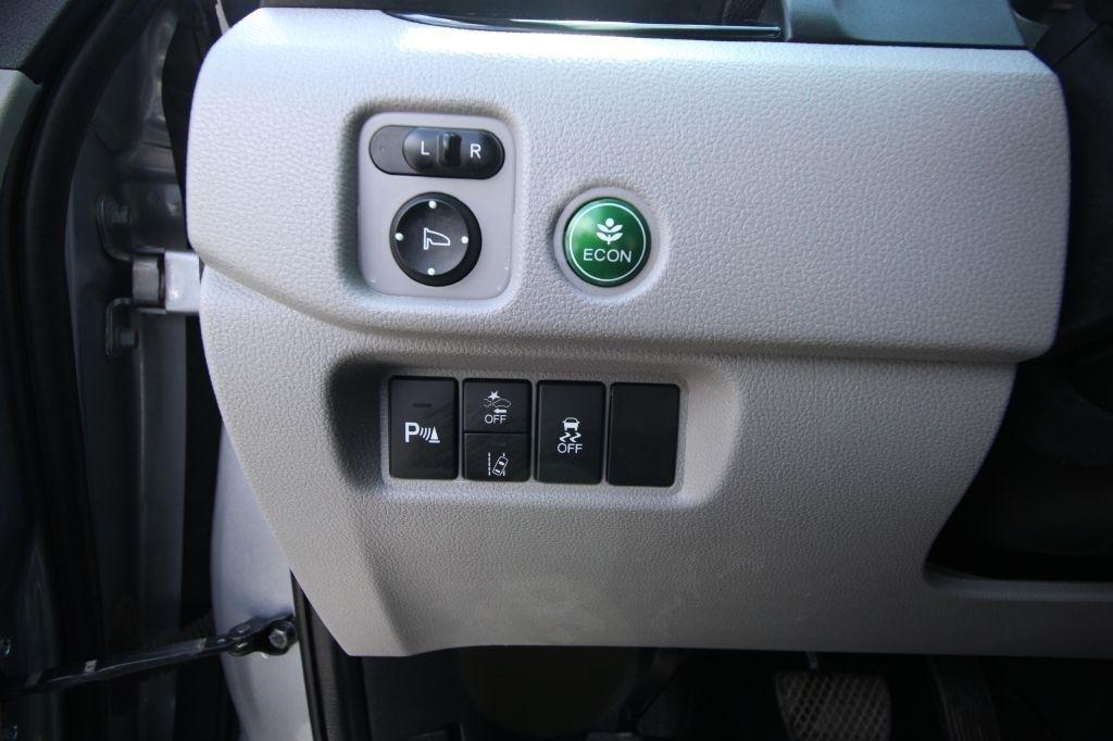 Honda Pilot Touring w/Rear Captain's Chairs AWD 2020