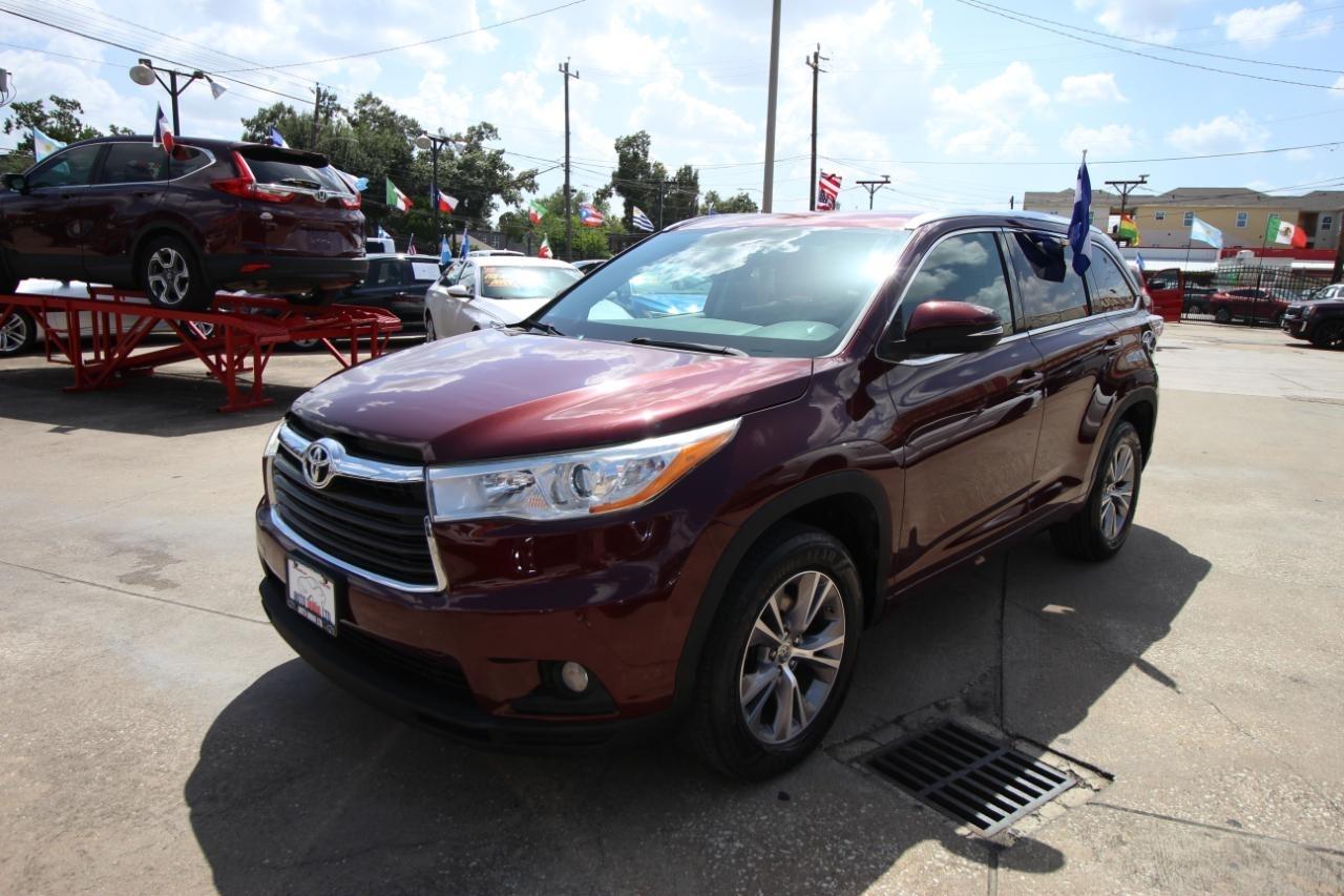 Toyota Highlander XLE FWD V6 2015