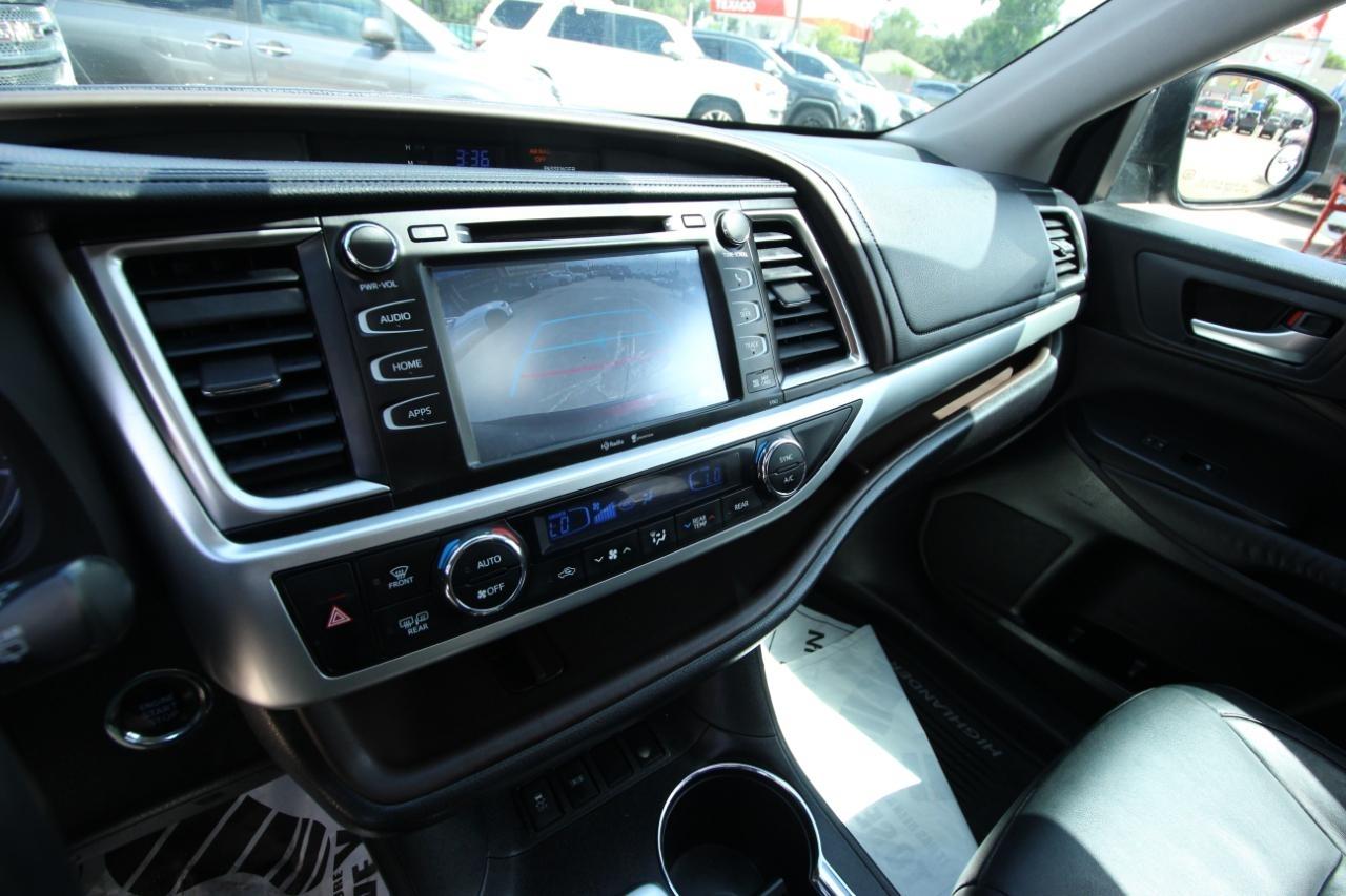 Toyota Highlander XLE FWD V6 2015