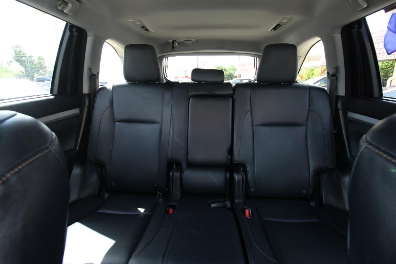 Toyota Highlander XLE FWD V6 2015