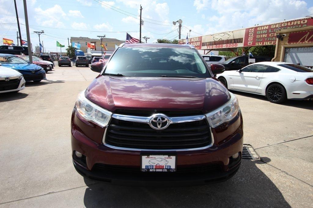 Toyota Highlander XLE FWD V6 2015