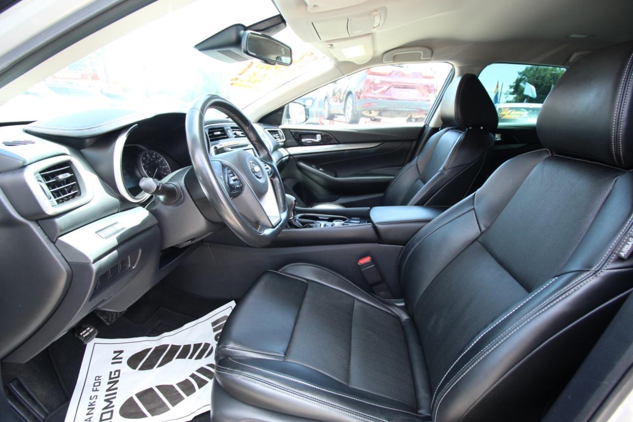 Nissan Maxima 3.5 SV 2022