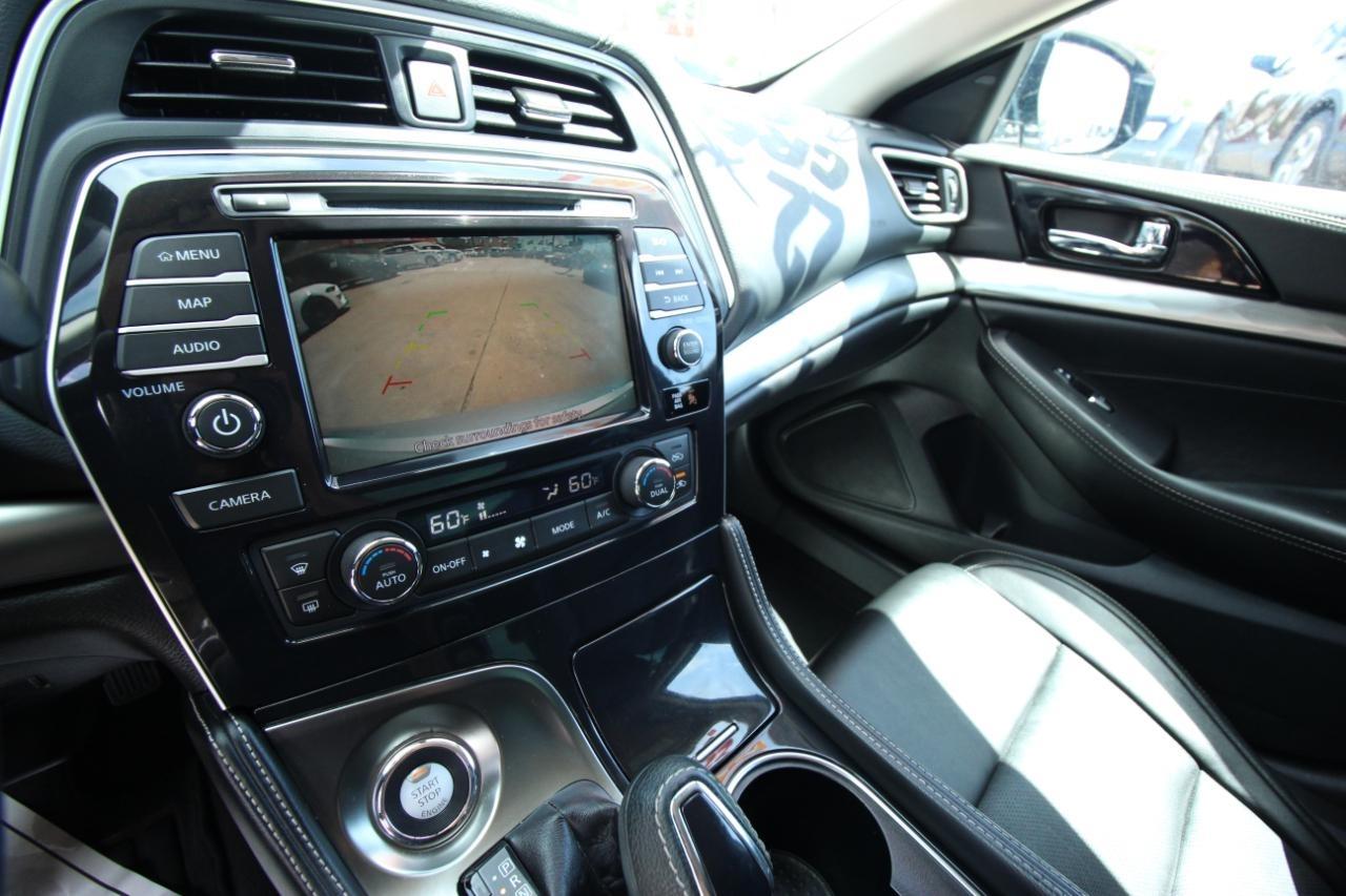 Nissan Maxima 3.5 SV 2022