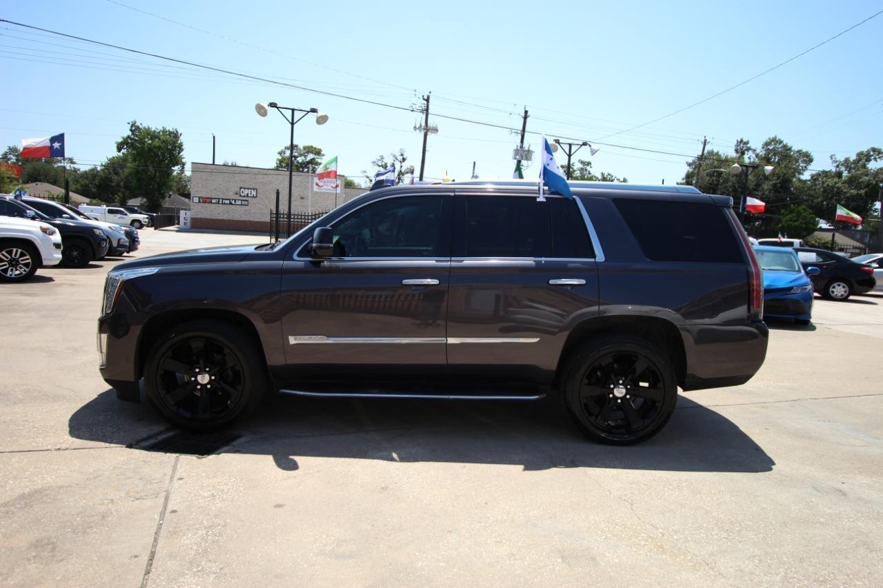 Cadillac Escalade Luxury 4WD 2016