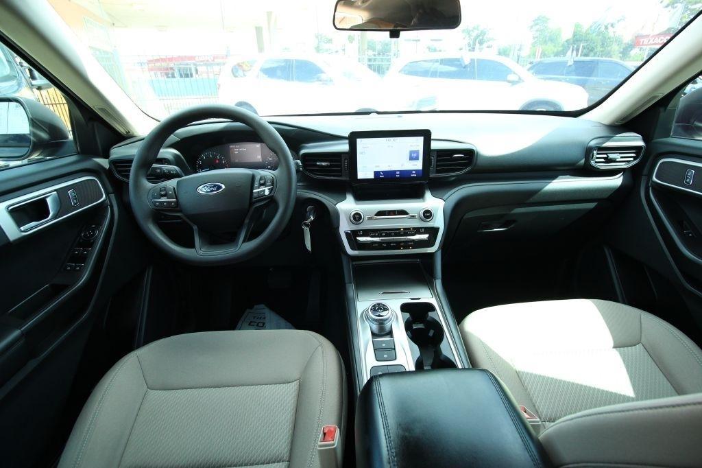 Ford Explorer Base 2021