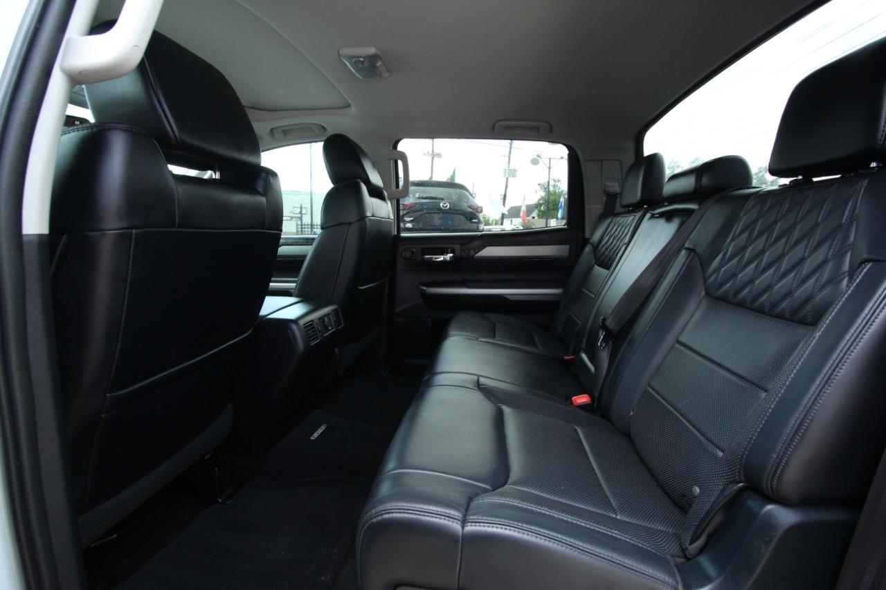 Toyota Tundra Platinum CrewMax 5.7L FFV 4WD 2017