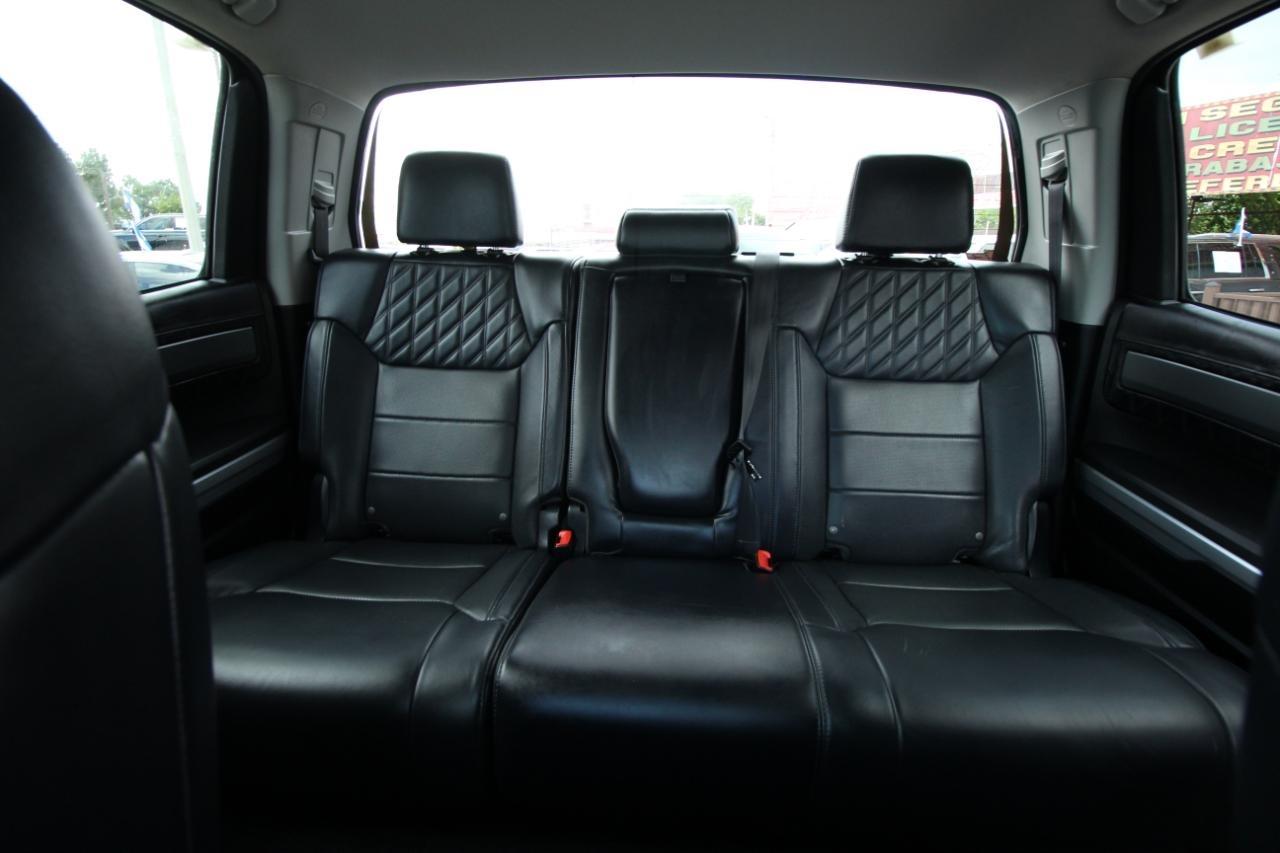 Toyota Tundra Platinum CrewMax 5.7L FFV 4WD 2017