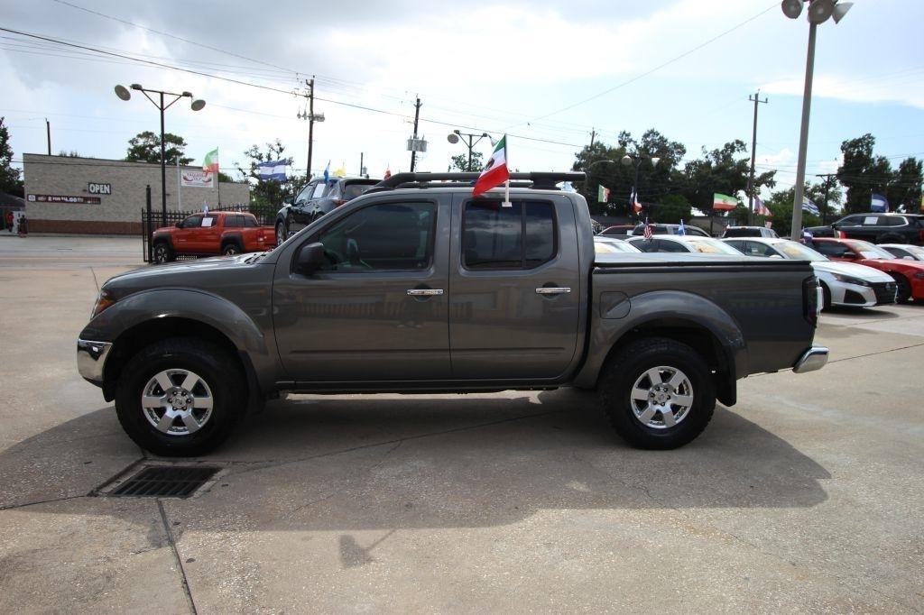 Nissan Frontier LE Crew Cab 4WD 2008
