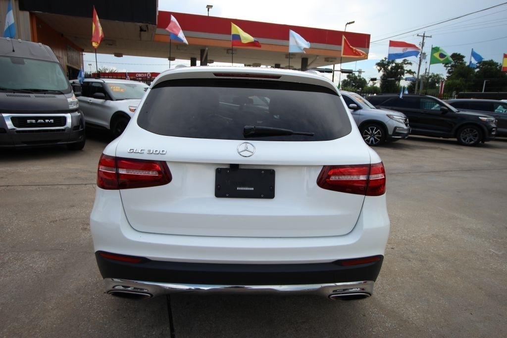 Mercedes-Benz GLC-Class GLC300 2018