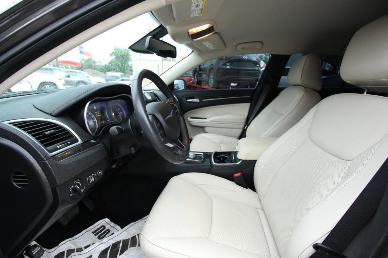 Chrysler 300 Touring L 2022