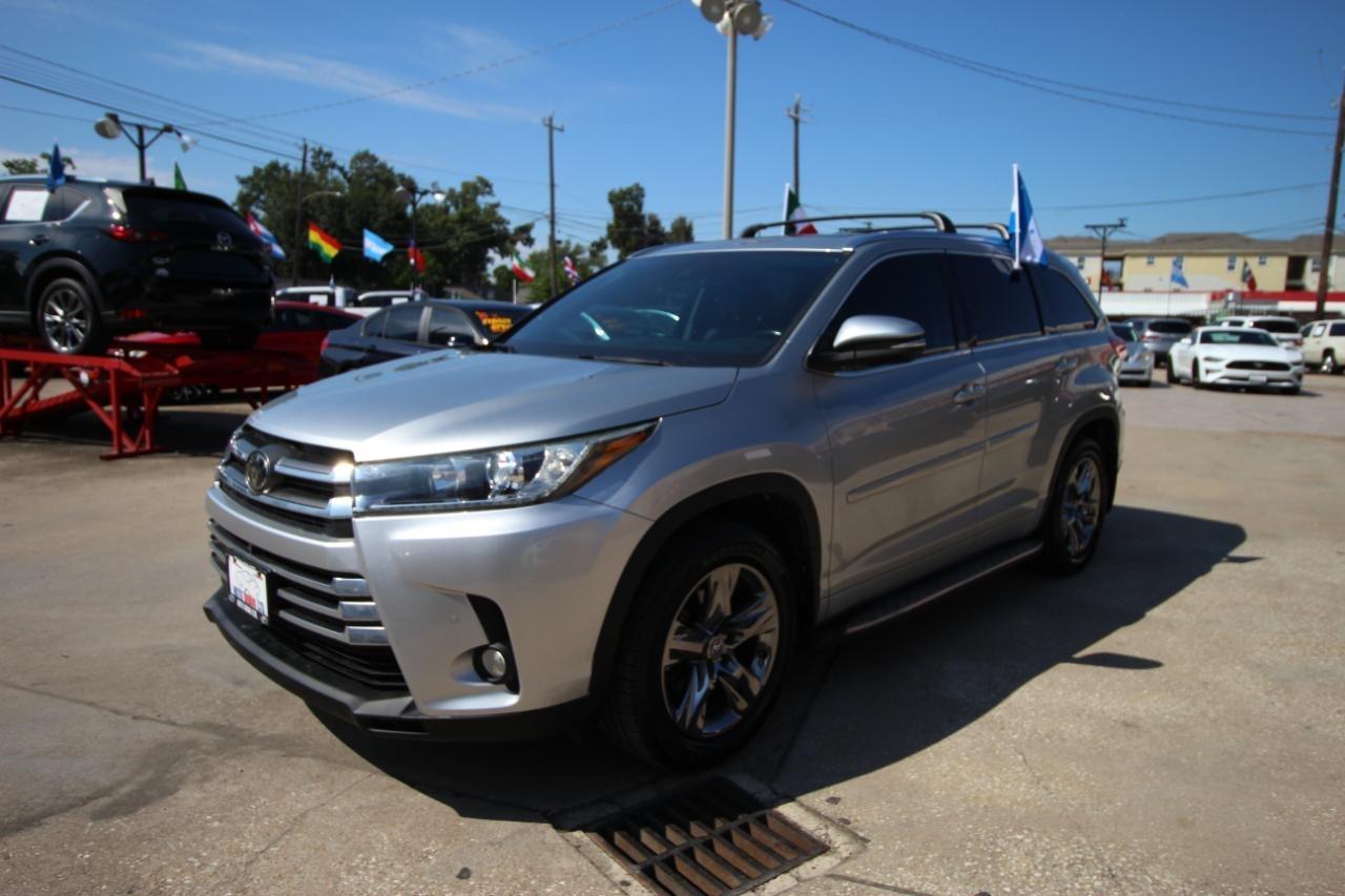 Toyota Highlander Limited FWD V6 2017