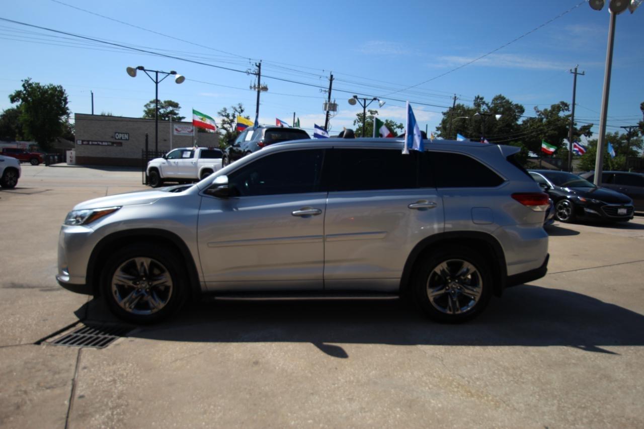 Toyota Highlander Limited FWD V6 2017