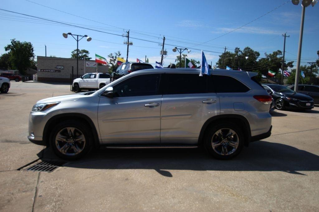 Toyota Highlander Limited FWD V6 2017