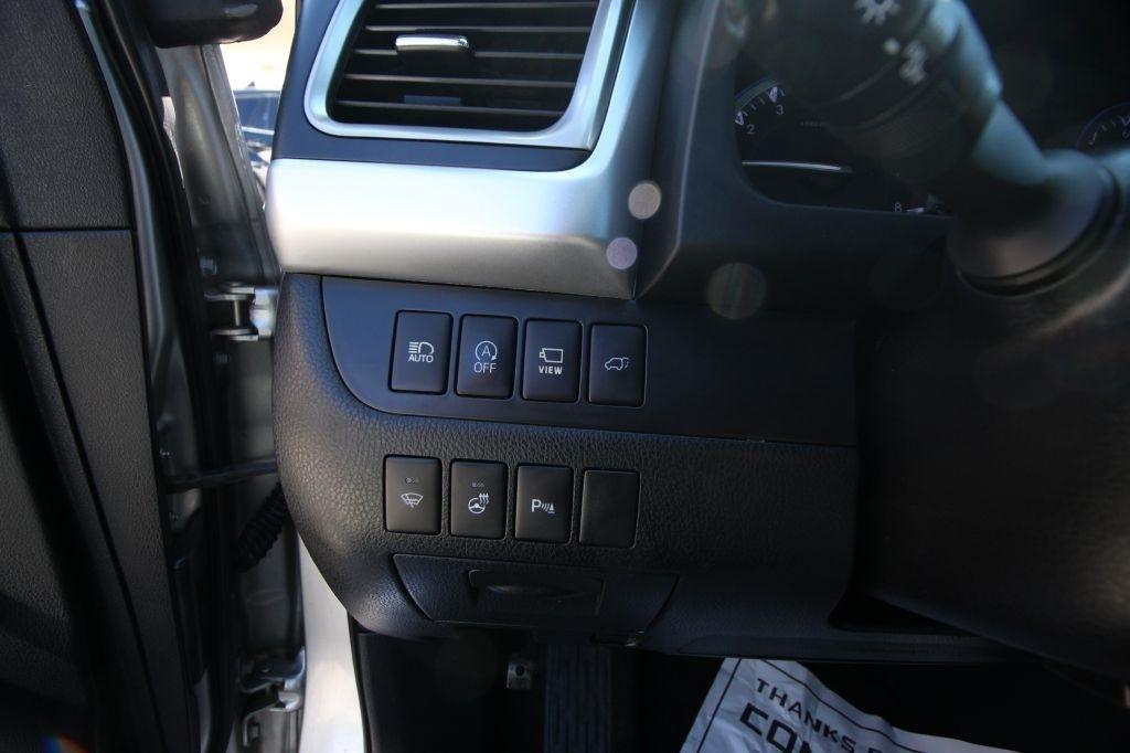 Toyota Highlander Limited FWD V6 2017