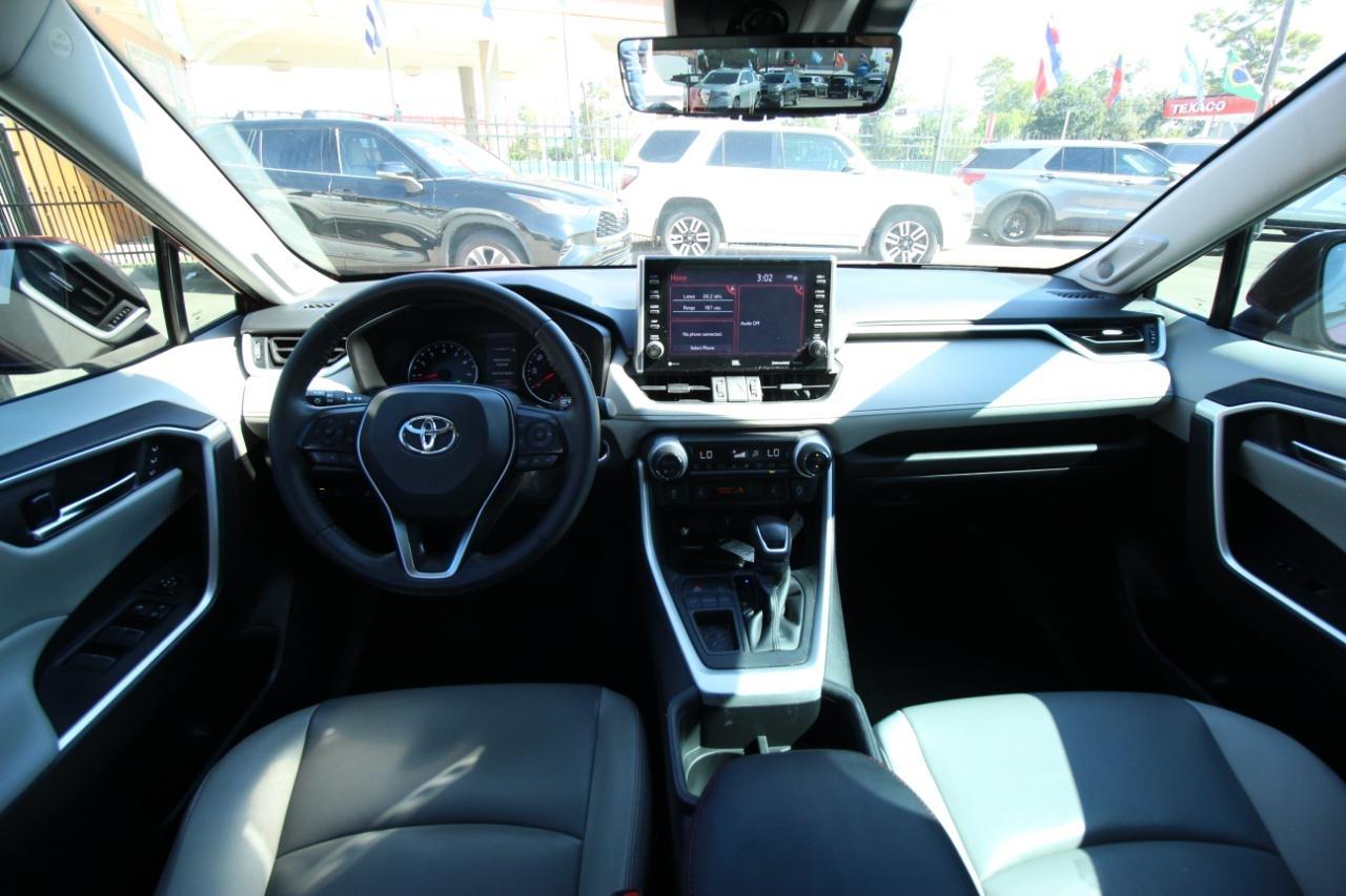 Toyota RAV4 XLE Premium 2022