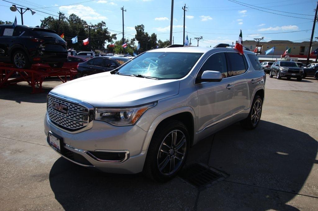GMC Acadia Denali 2019