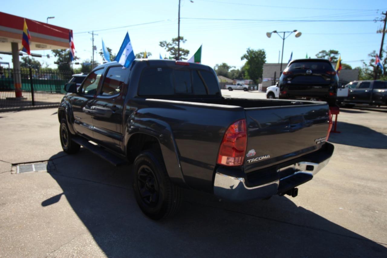 Toyota Tacoma PreRunner Double Cab V6 5AT 2WD 2015