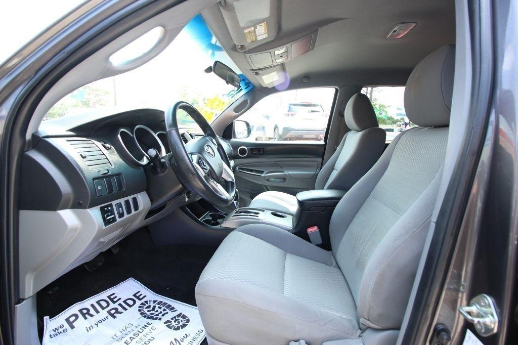 Toyota Tacoma PreRunner Double Cab V6 5AT 2WD 2015