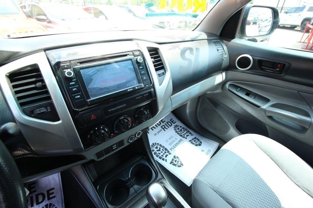 Toyota Tacoma PreRunner Double Cab V6 5AT 2WD 2015