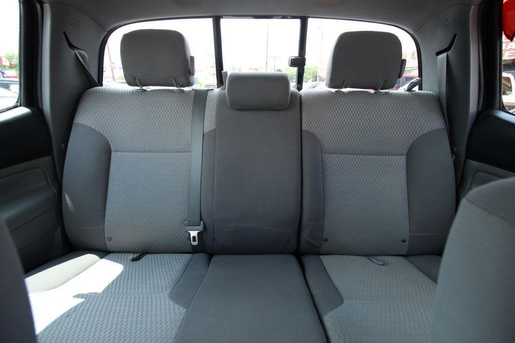 Toyota Tacoma PreRunner Double Cab V6 5AT 2WD 2015