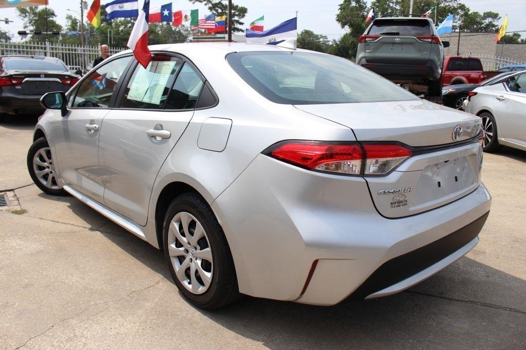 Toyota Corolla LE 2021