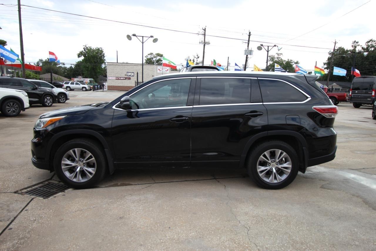 Toyota Highlander XLE FWD V6 2015