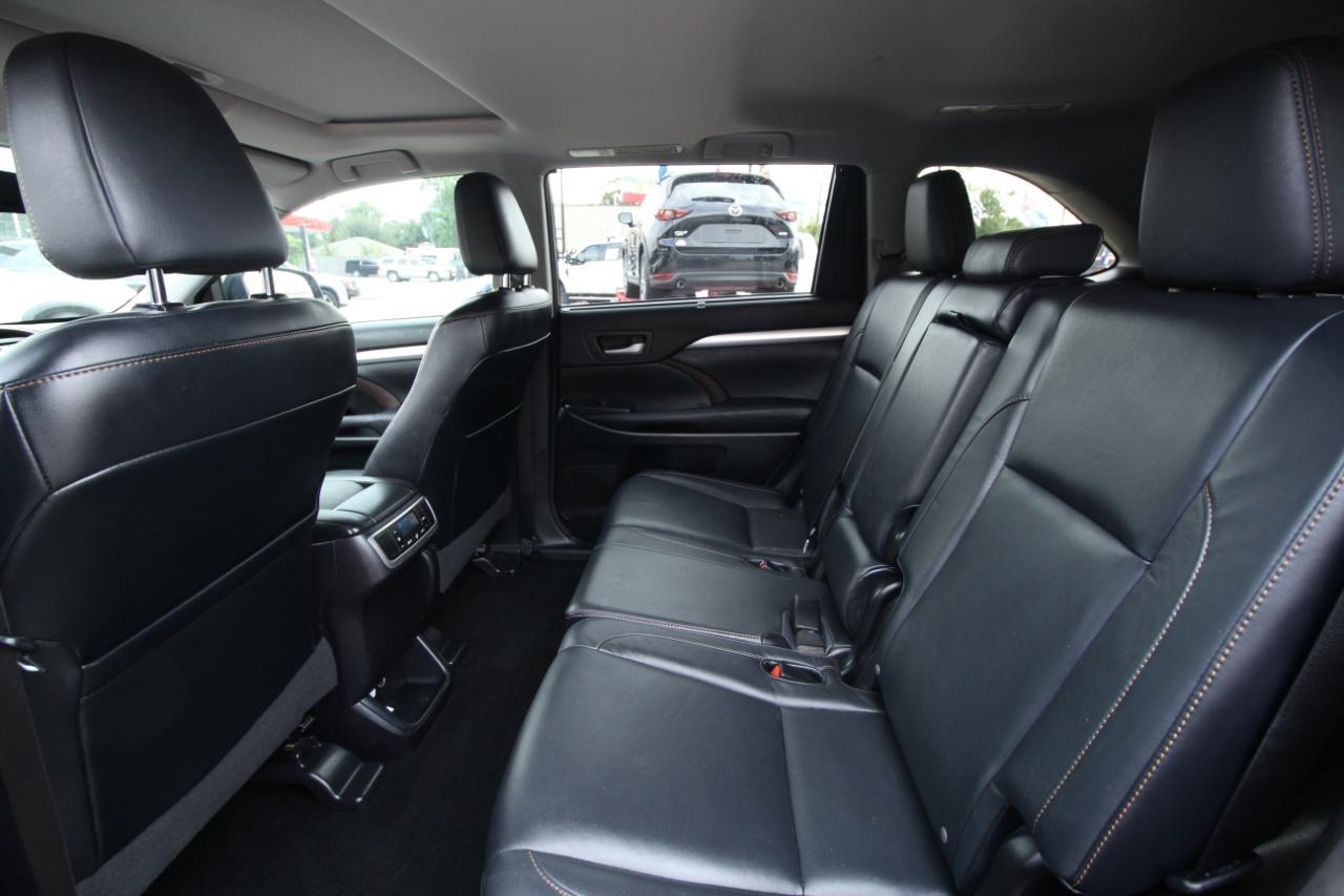 Toyota Highlander XLE FWD V6 2015