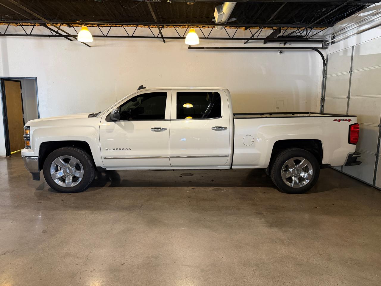 Chevrolet Silverado 1500 LTZ Crew Cab 4WD 2015