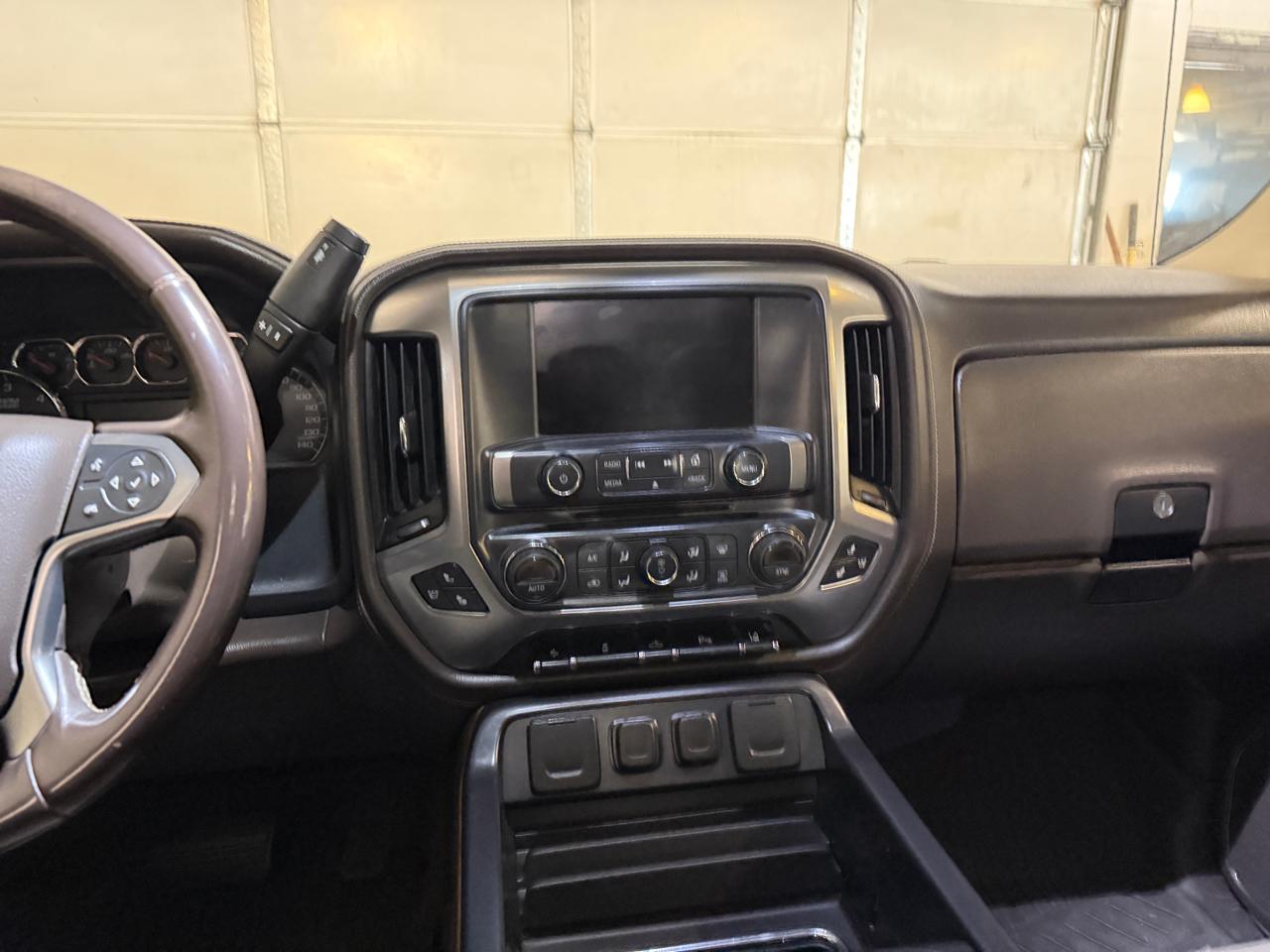 Chevrolet Silverado 1500 LTZ Crew Cab 4WD 2015