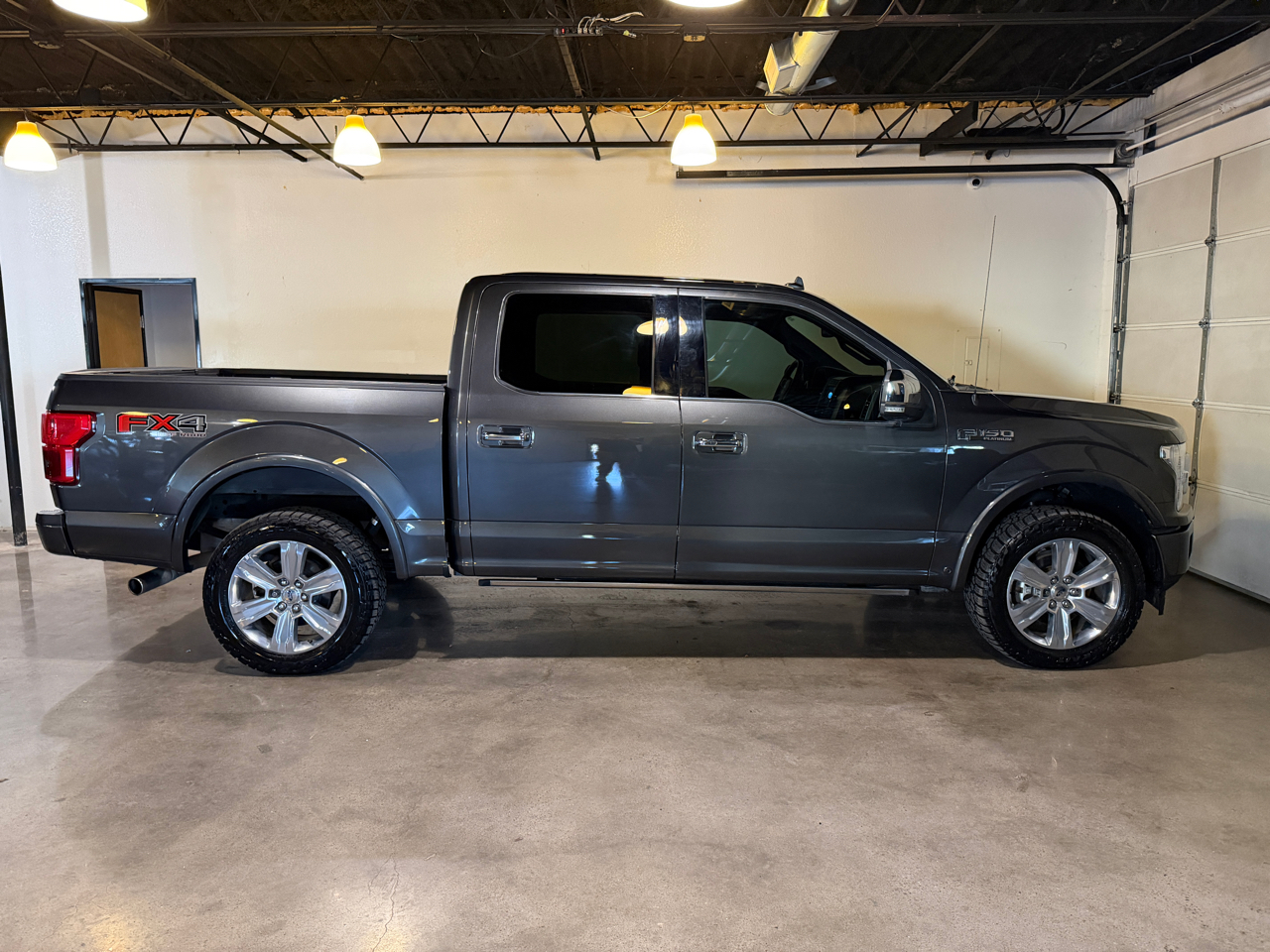 2018 Ford F-150 Platinum photo 3
