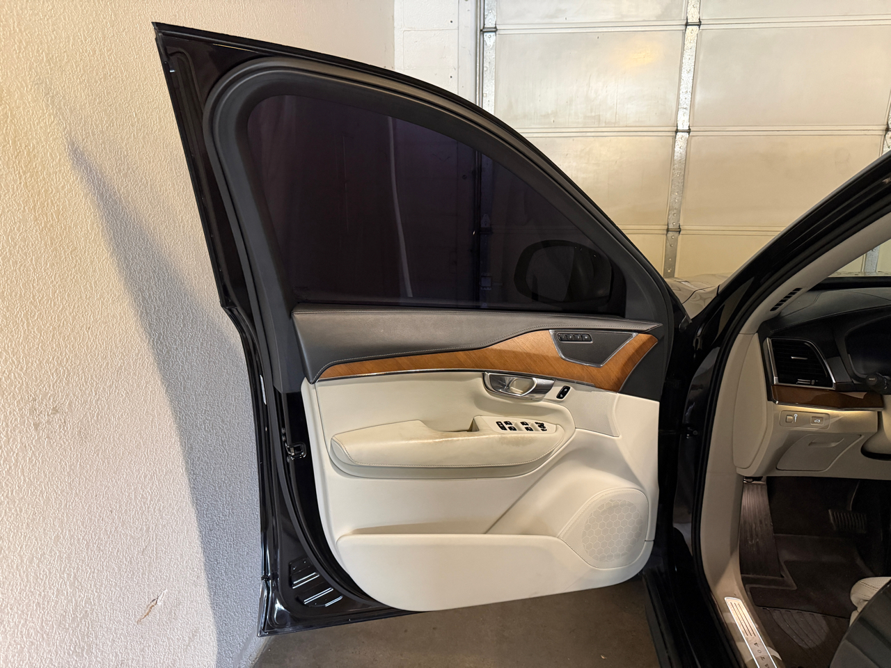 Volvo XC90 T6 Inscription AWD 2017 Volvo XC90 T6 Inscription AWD 2017