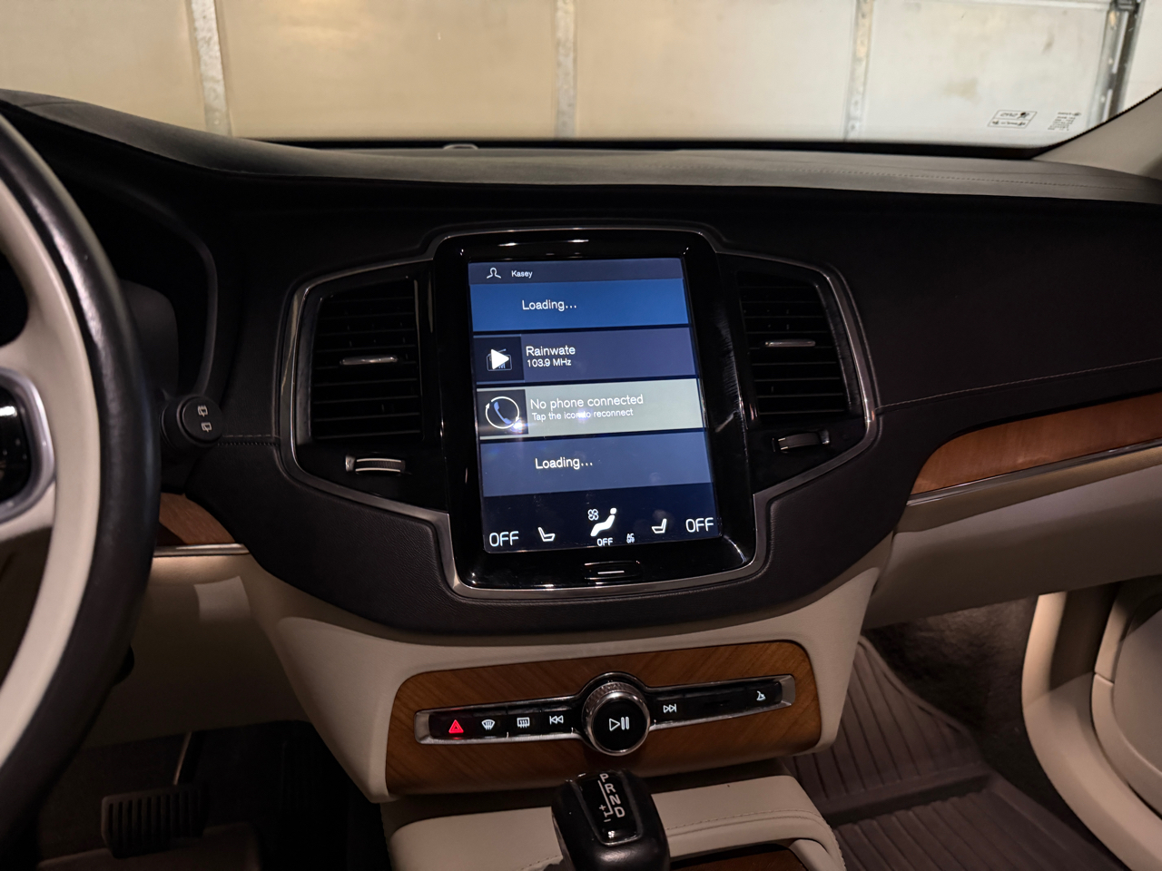 Volvo XC90 T6 Inscription AWD 2017 Volvo XC90 T6 Inscription AWD 2017