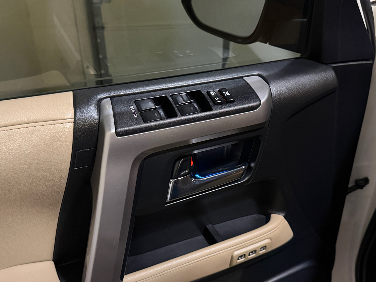 Toyota 4Runner Limited 4WD V6 2016