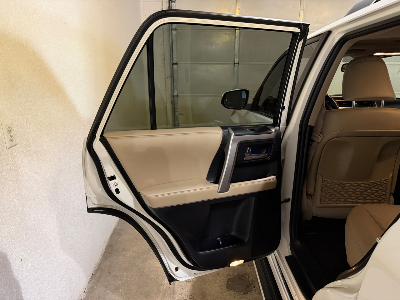 Toyota 4Runner Limited 4WD V6 2016