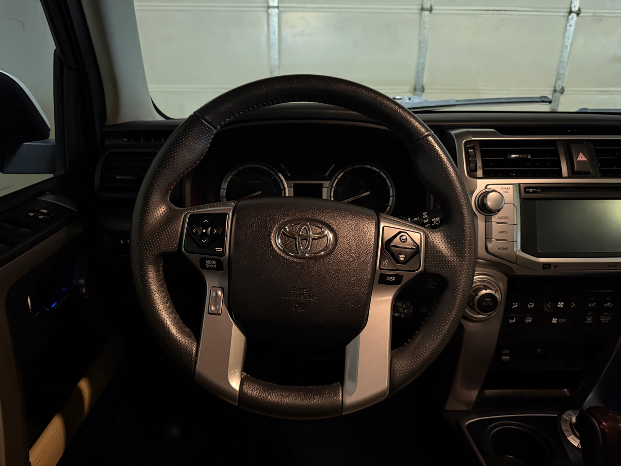 Toyota 4Runner Limited 4WD V6 2016