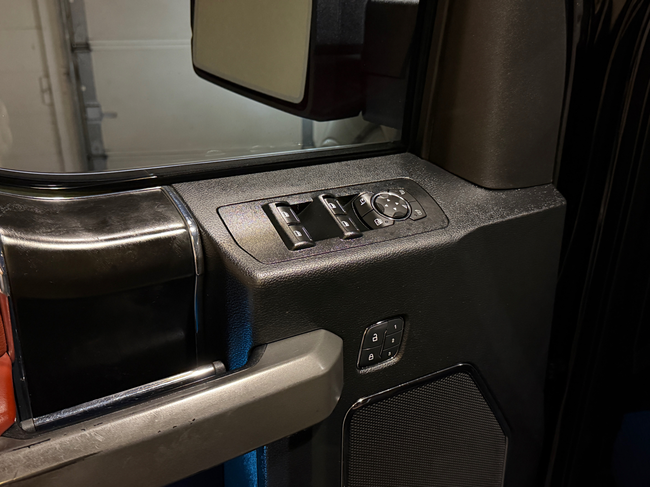 Ford F-150 Platinum SuperCrew 5.5-ft. Bed 4WD 2018