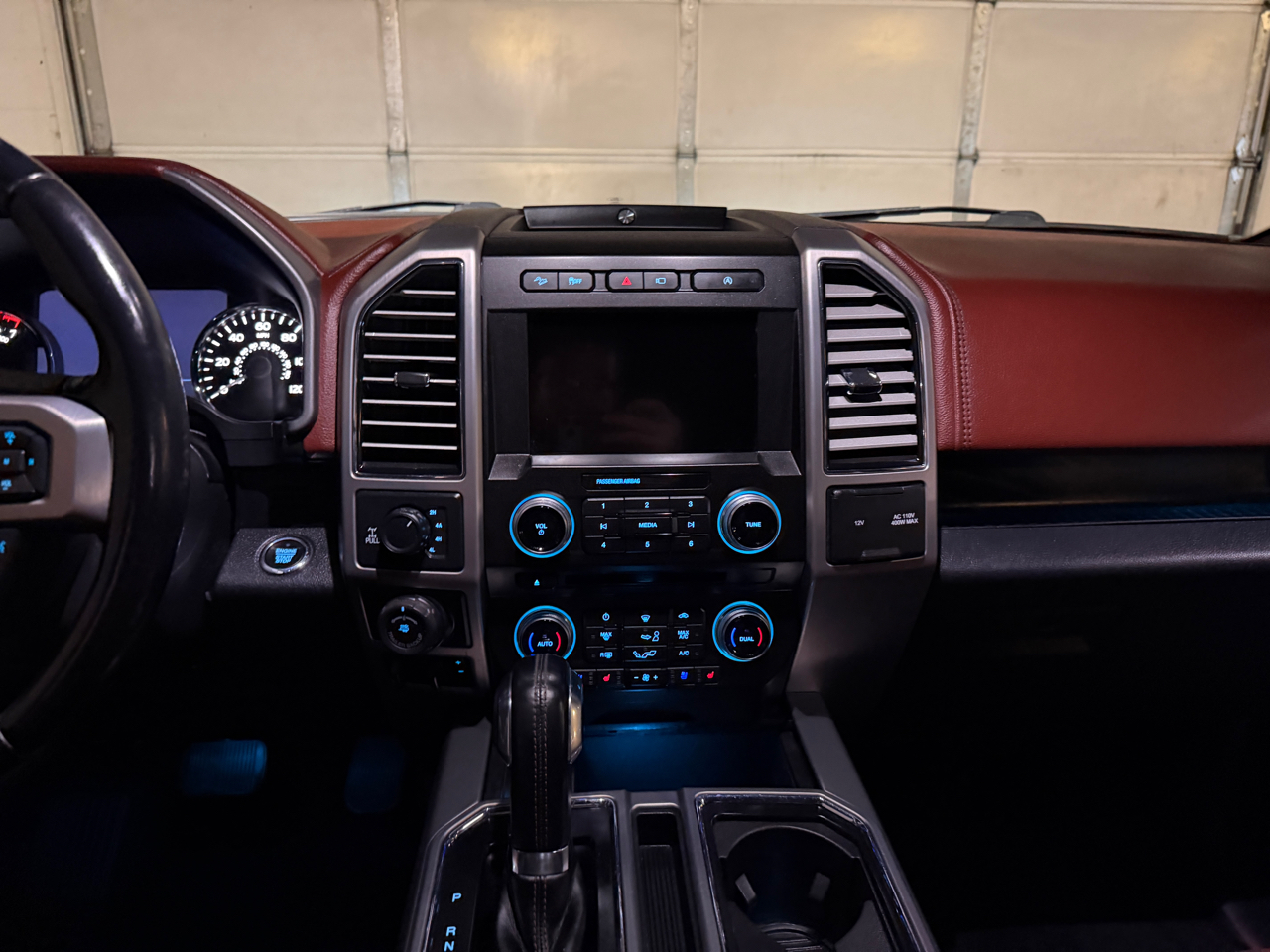 Ford F-150 Platinum SuperCrew 5.5-ft. Bed 4WD 2018