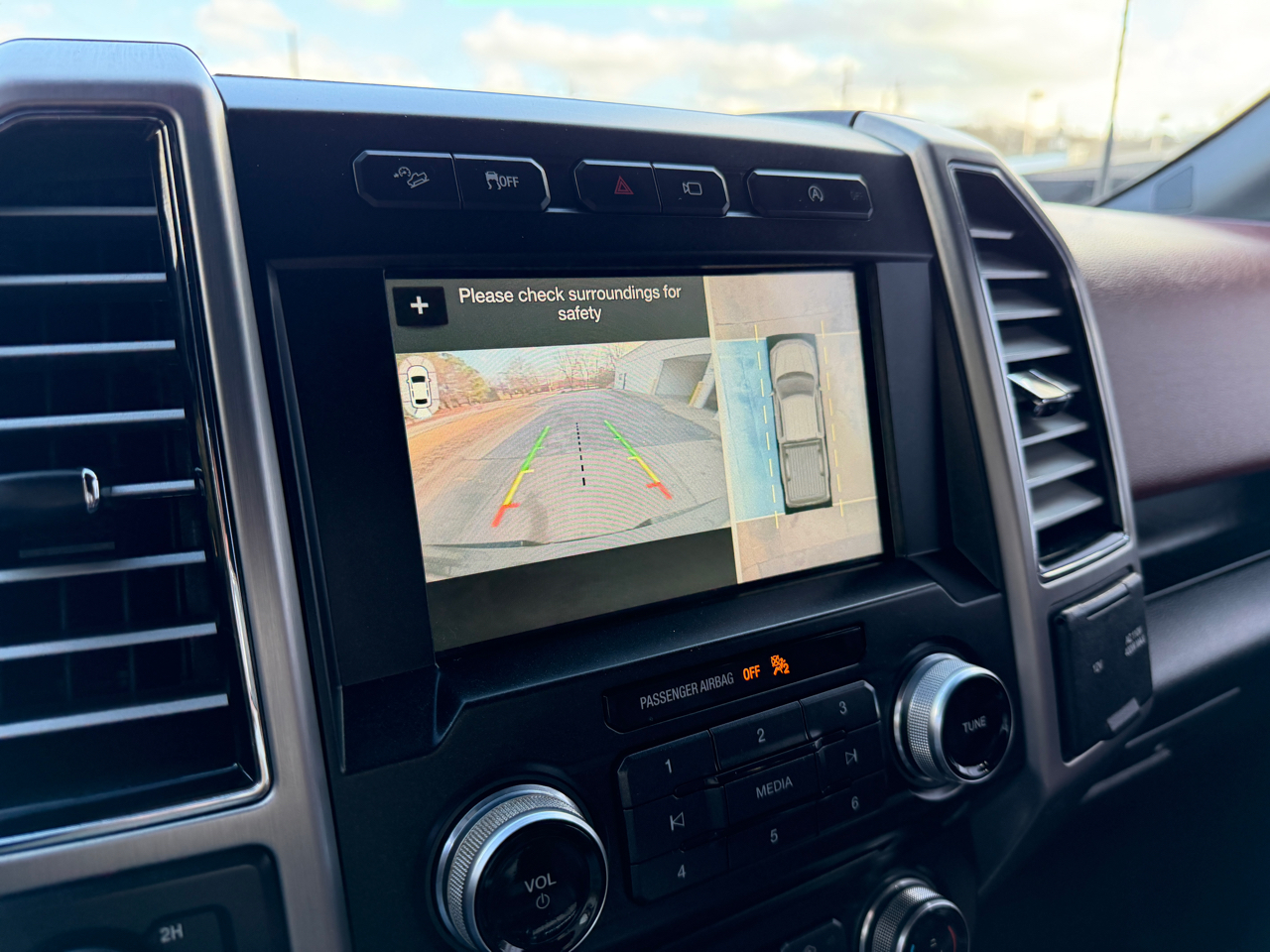 Ford F-150 Platinum SuperCrew 5.5-ft. Bed 4WD 2018