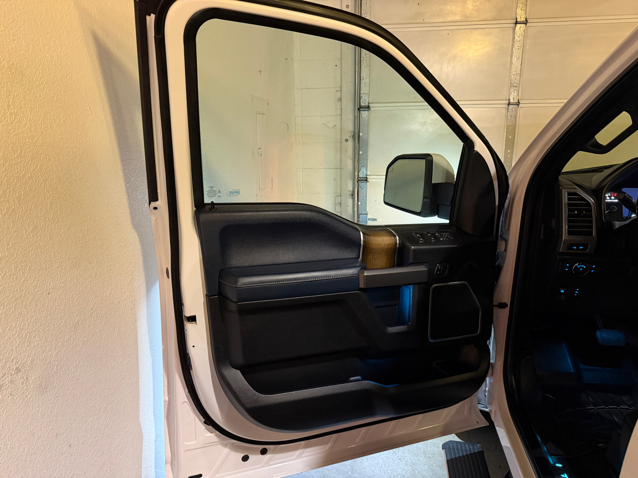 Ford F-150 Limited SuperCrew 4WD 2018