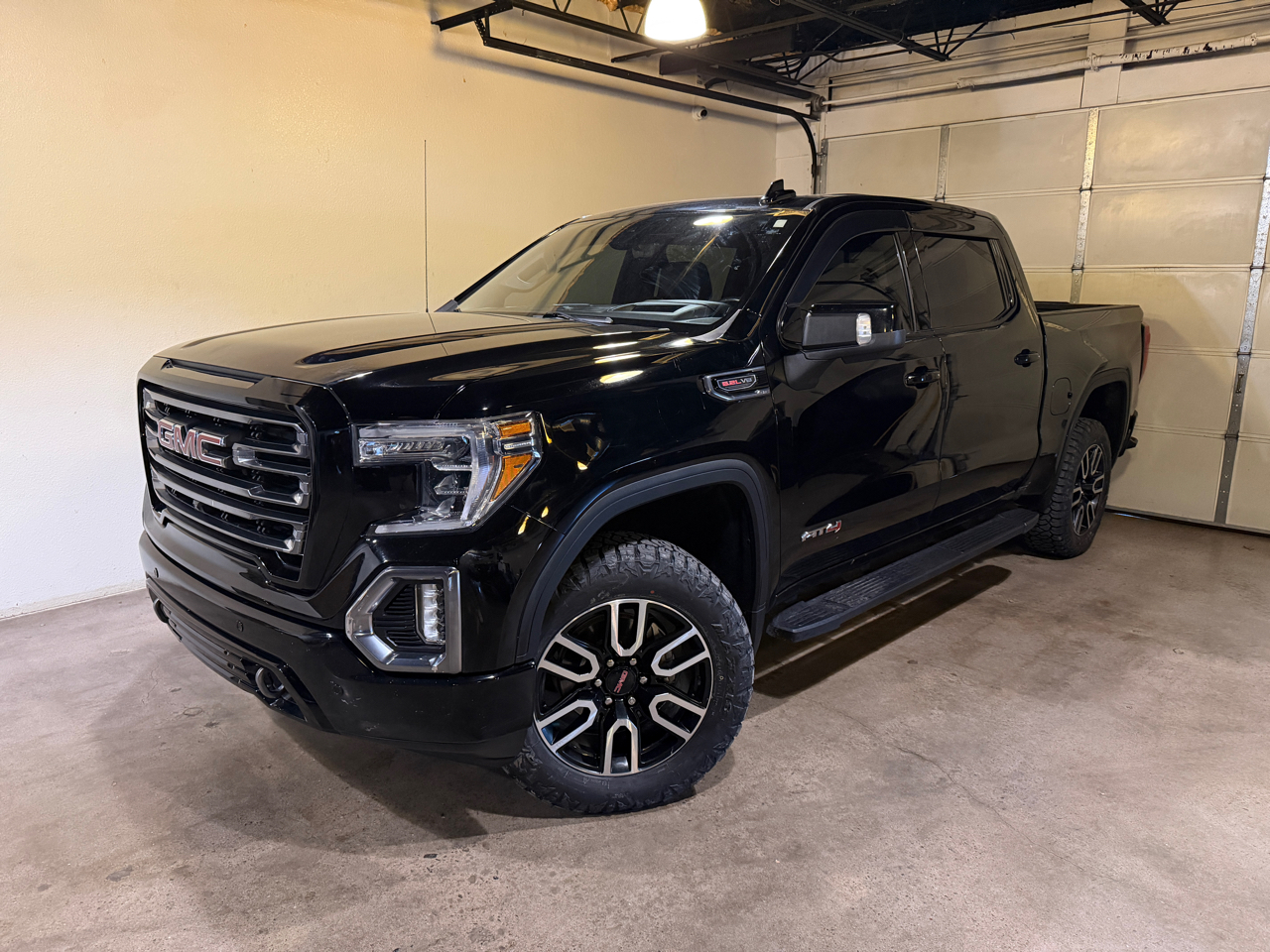 2019 GMC Sierra 1500 AT4 Crew Cab 4WD