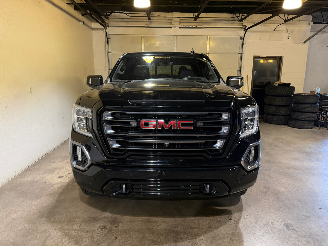 GMC Sierra 1500 AT4 Crew Cab 4WD 2019