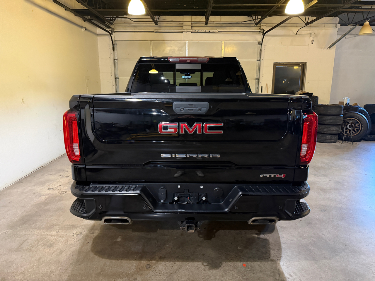 GMC Sierra 1500 AT4 Crew Cab 4WD 2019