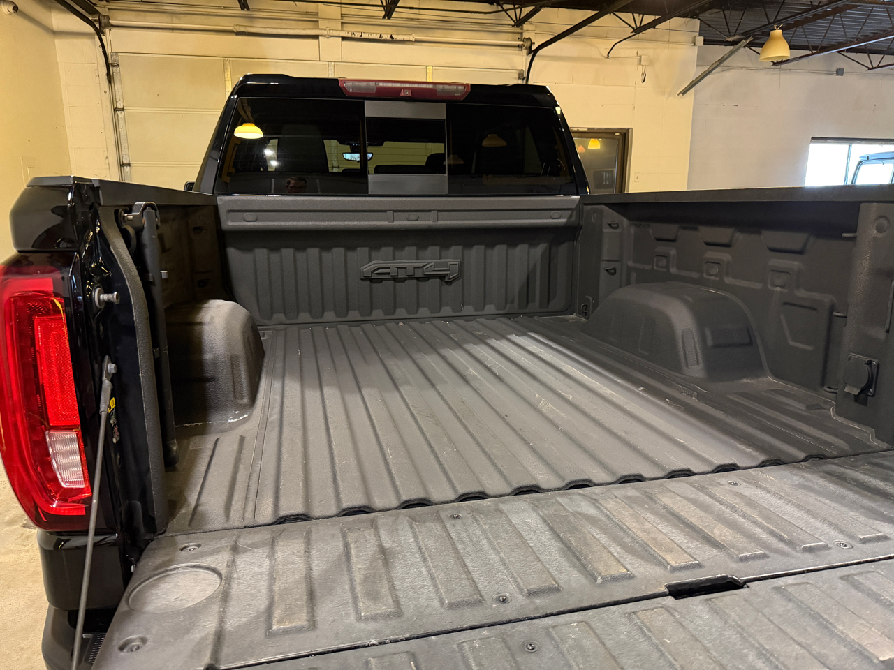 GMC Sierra 1500 AT4 Crew Cab 4WD 2019