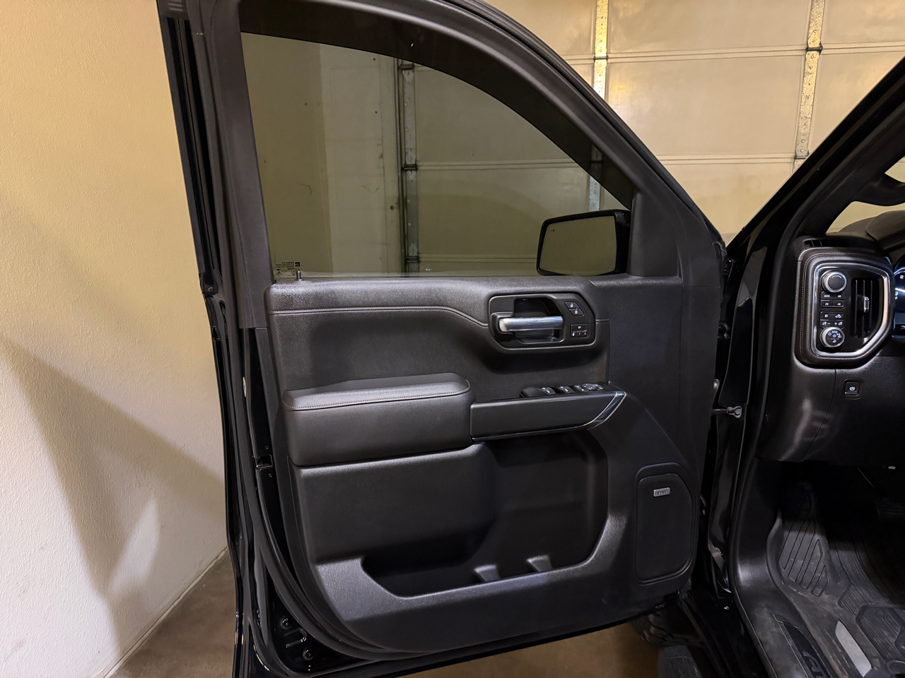 GMC Sierra 1500 AT4 Crew Cab 4WD 2019