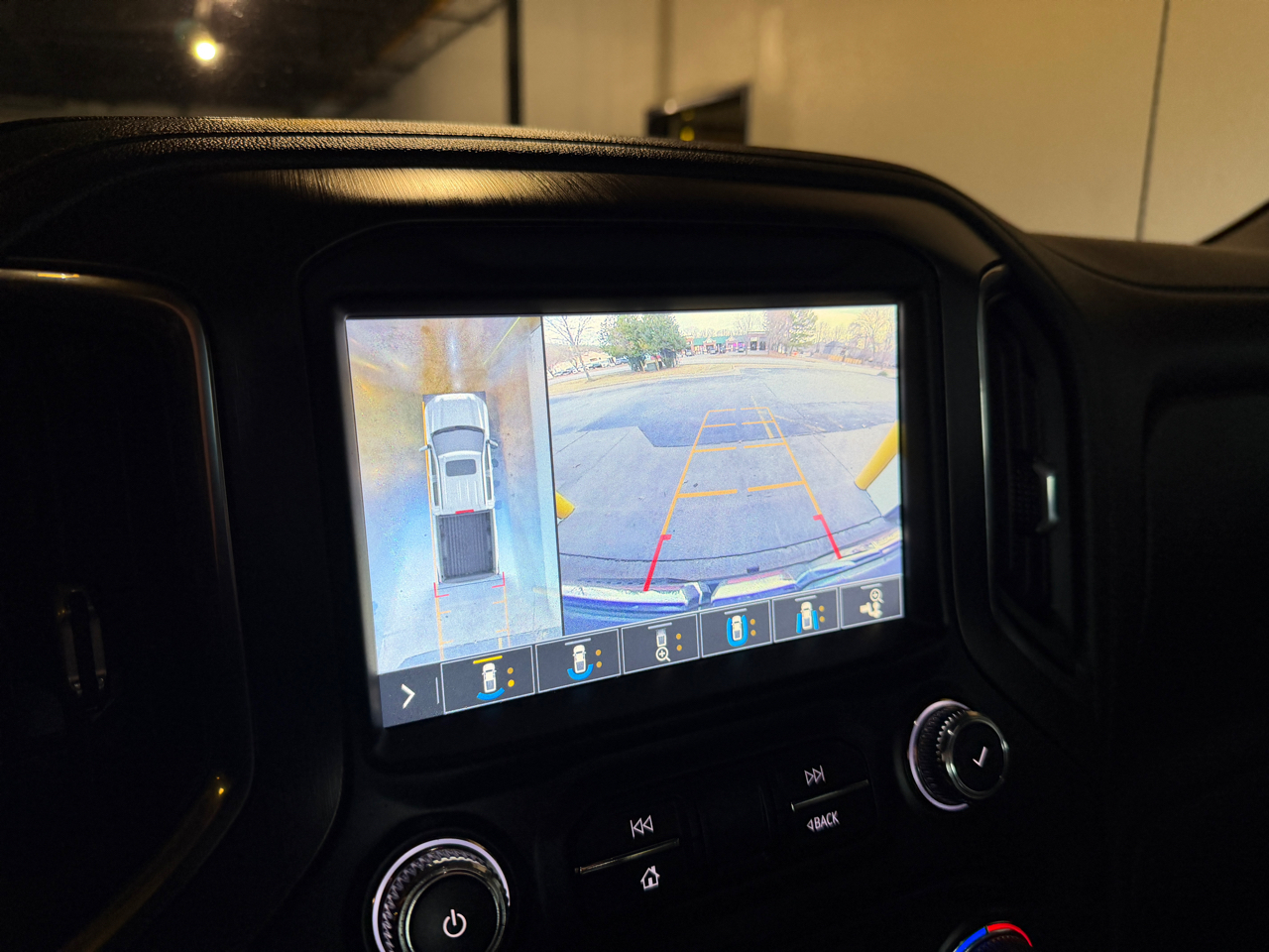 GMC Sierra 1500 AT4 Crew Cab 4WD 2019