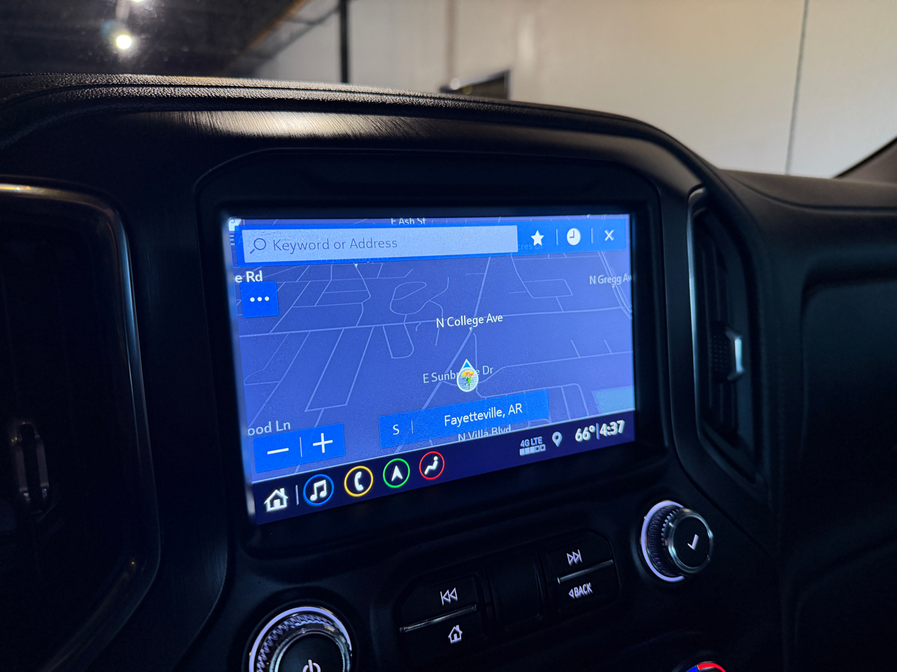 GMC Sierra 1500 AT4 Crew Cab 4WD 2019