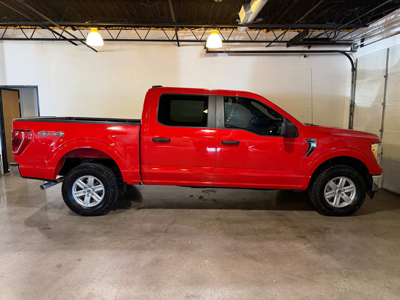 Ford F-150 XLT SuperCrew 4WD 2021