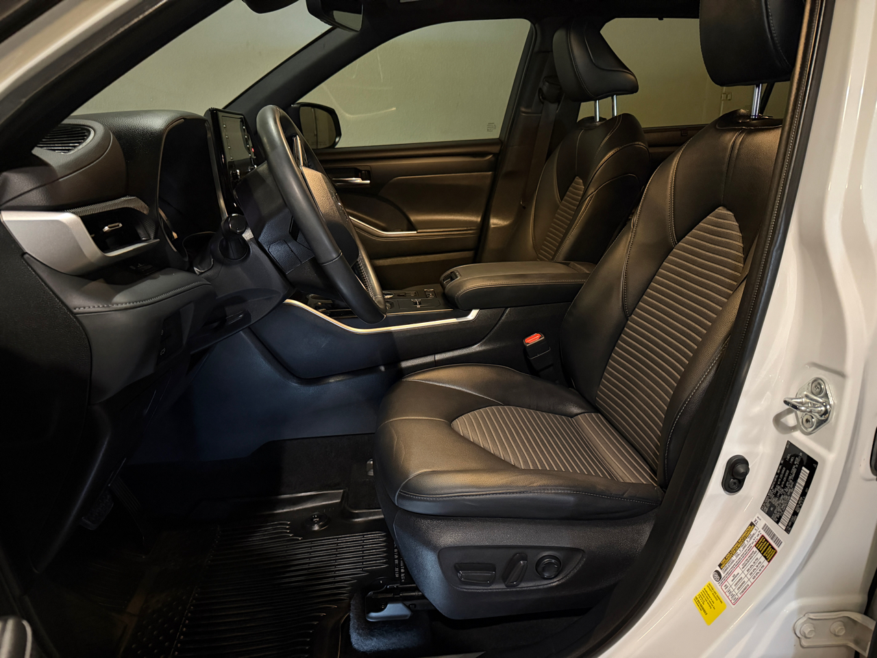 Toyota Highlander XSE FWD V6 2022